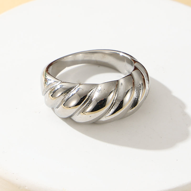 Croissant Ring